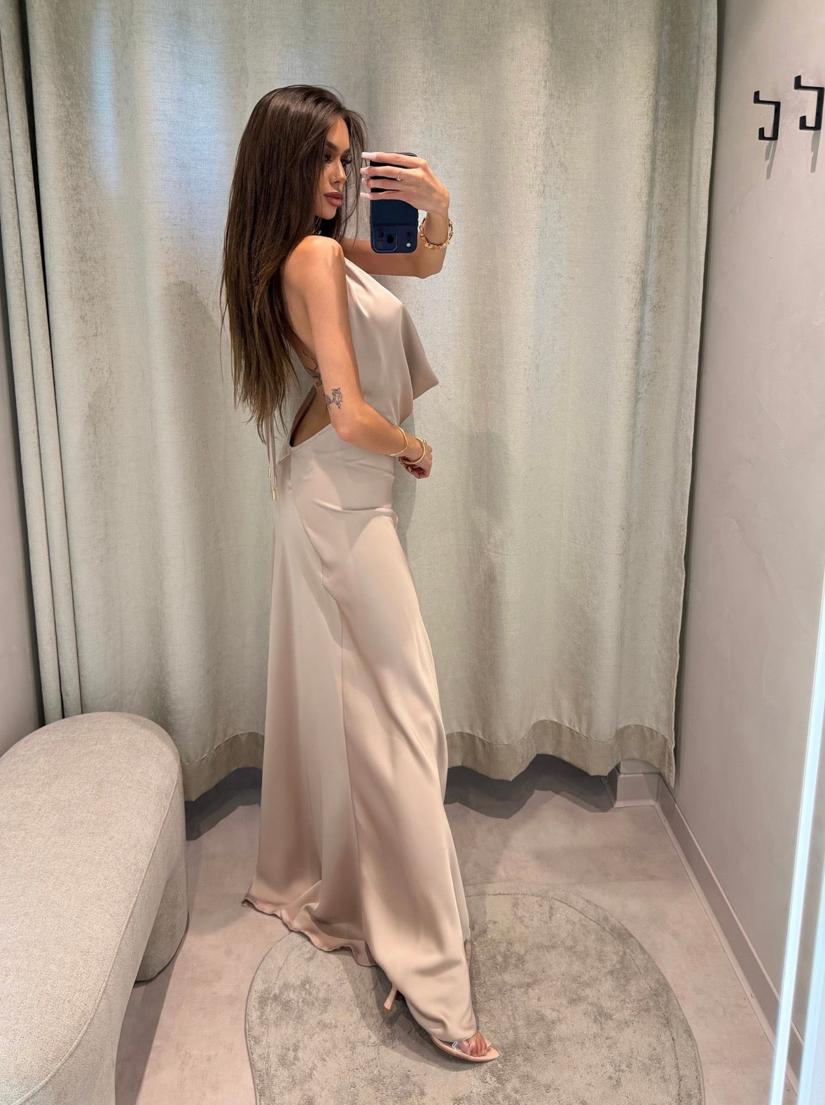 Satino suknelė Emita